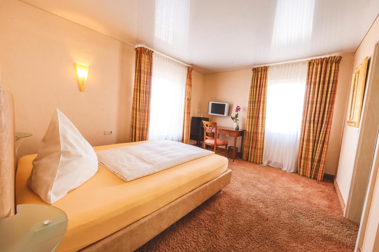 Hotel Loewen Eggenstein-Leopoldshafen Ngoại thất bức ảnh